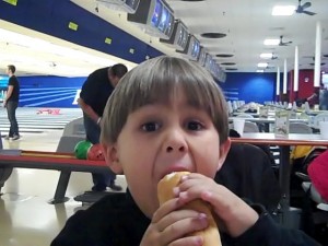 oliver eating